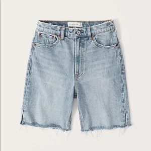 Abercrombie High Rise 7 inch Shorts